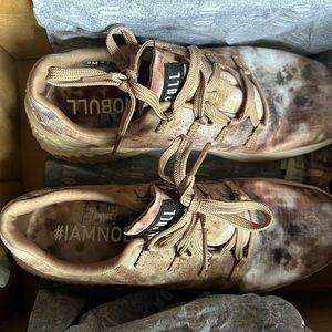 Nobull size 8.50 cream sneakers